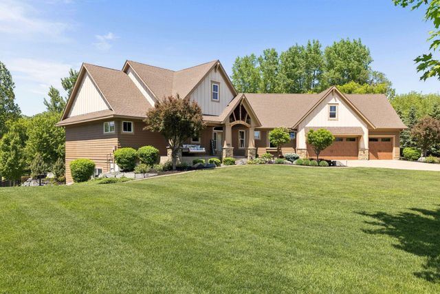 5628 Garden Drive, Woodbury, MN 55129