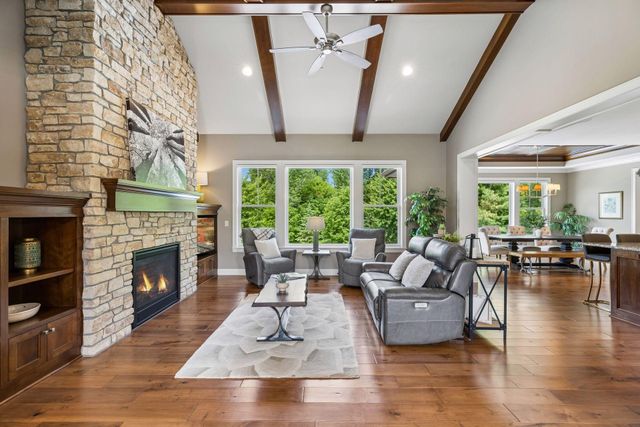 5628 Garden Drive, Woodbury, MN 55129