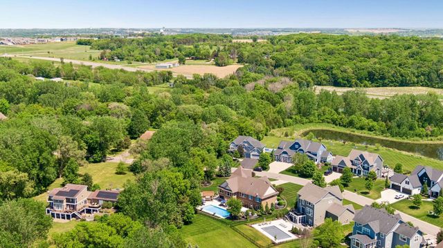 5628 Garden Drive, Woodbury, MN 55129