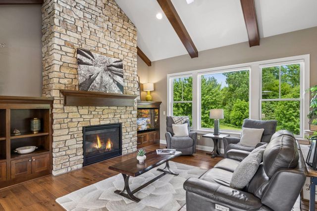 5628 Garden Drive, Woodbury, MN 55129