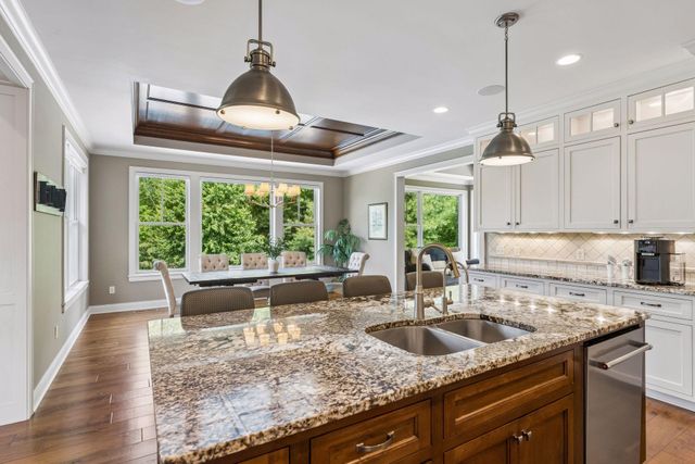 5628 Garden Drive, Woodbury, MN 55129