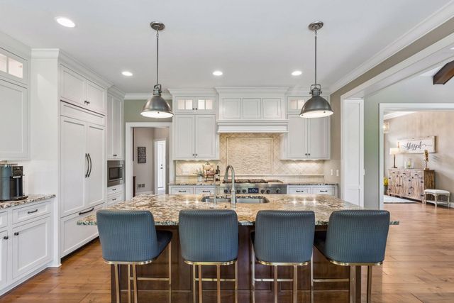 5628 Garden Drive, Woodbury, MN 55129