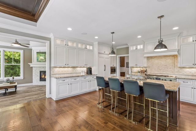 5628 Garden Drive, Woodbury, MN 55129