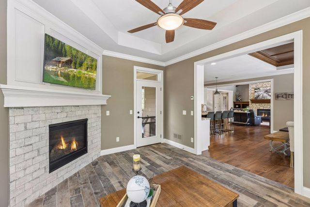 5628 Garden Drive, Woodbury, MN 55129