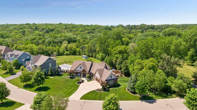 5628 Garden Drive, Woodbury, MN 55129