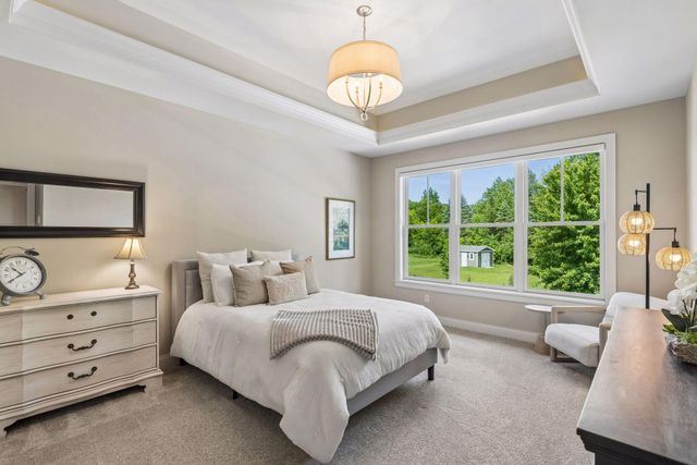 5628 Garden Drive, Woodbury, MN 55129