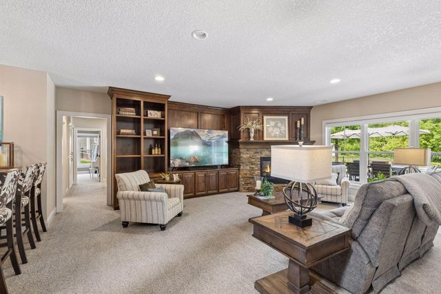 5628 Garden Drive, Woodbury, MN 55129