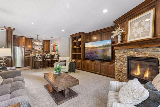 5628 Garden Drive, Woodbury, MN 55129