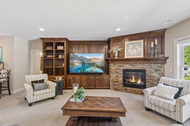 5628 Garden Drive, Woodbury, MN 55129