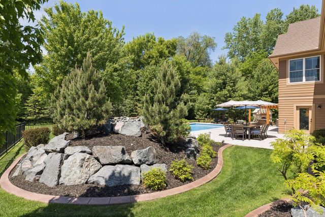 5628 Garden Drive, Woodbury, MN 55129
