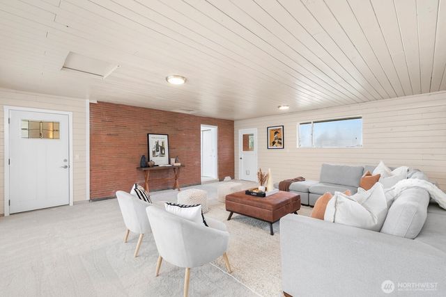 1301 Edmonds Avenue NE, Renton, WA 98056