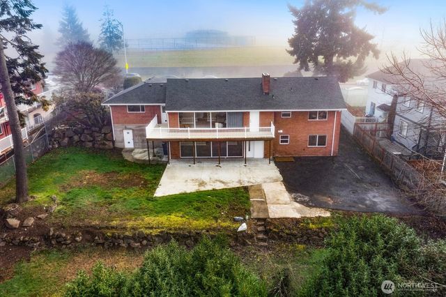 1301 Edmonds Avenue NE, Renton, WA 98056