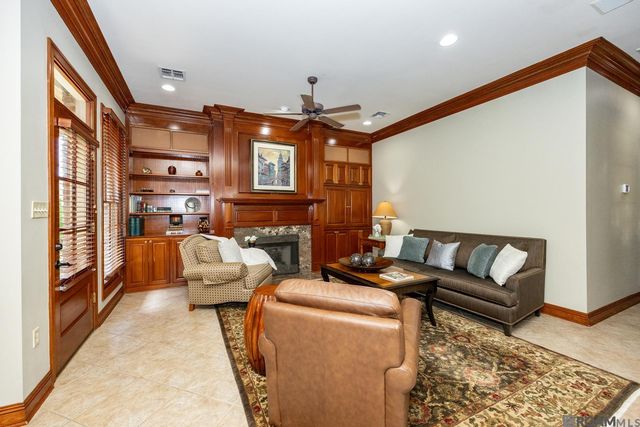 17636 Heritage Estates Dr, Saint George, LA 70810