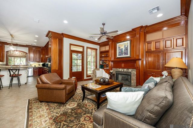 17636 Heritage Estates Dr, Saint George, LA 70810