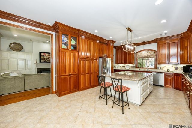 17636 Heritage Estates Dr, Saint George, LA 70810