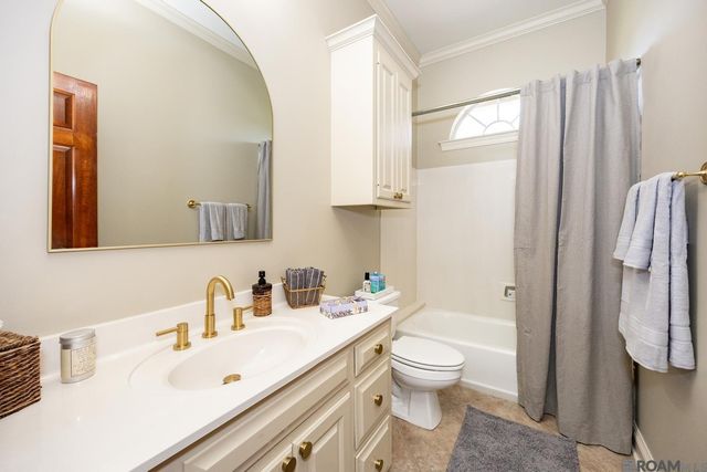 17636 Heritage Estates Dr, Saint George, LA 70810