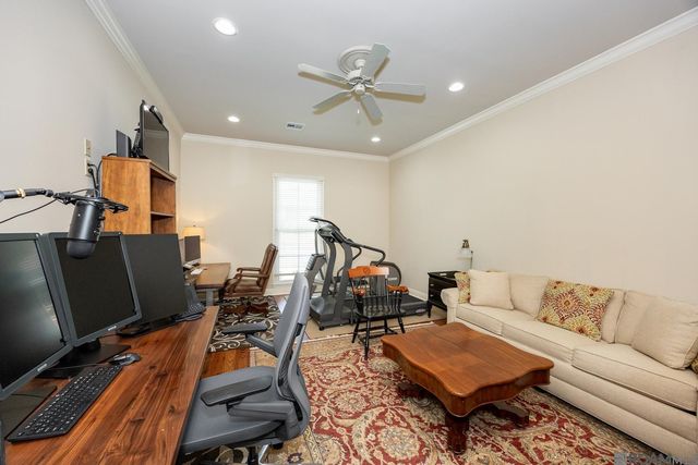 17636 Heritage Estates Dr, Saint George, LA 70810