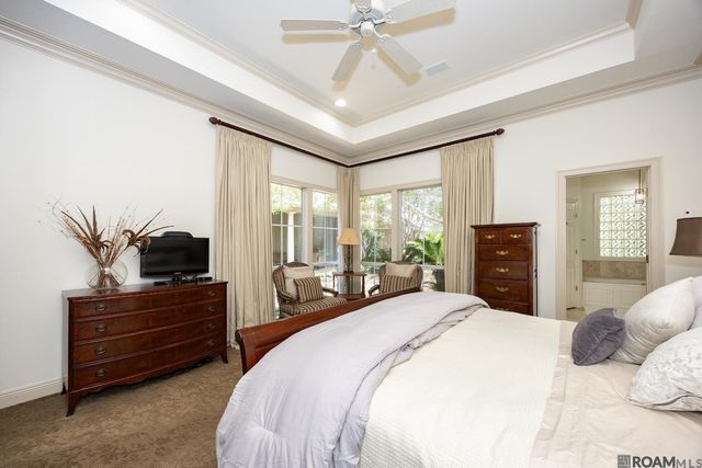 17636 Heritage Estates Dr, Saint George, LA 70810