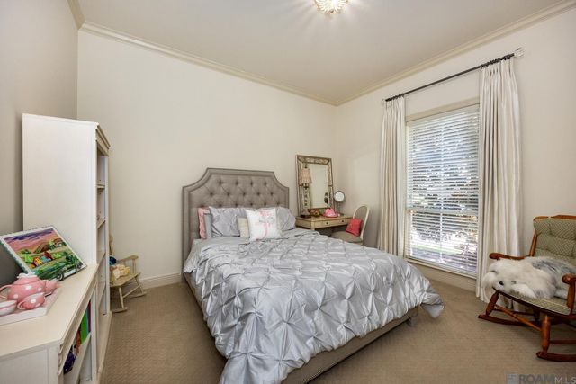 17636 Heritage Estates Dr, Saint George, LA 70810