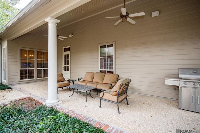 17636 Heritage Estates Dr, Saint George, LA 70810