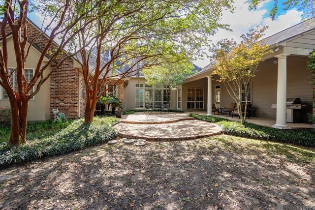 17636 Heritage Estates Dr, Saint George, LA 70810