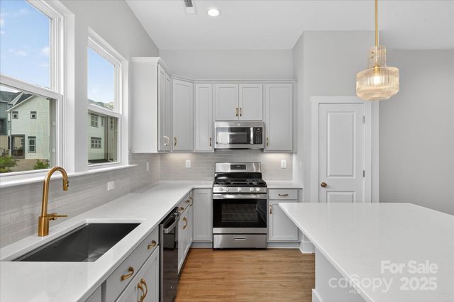 412 Nathaniel Way BRX0052, Charlotte, NC 28213