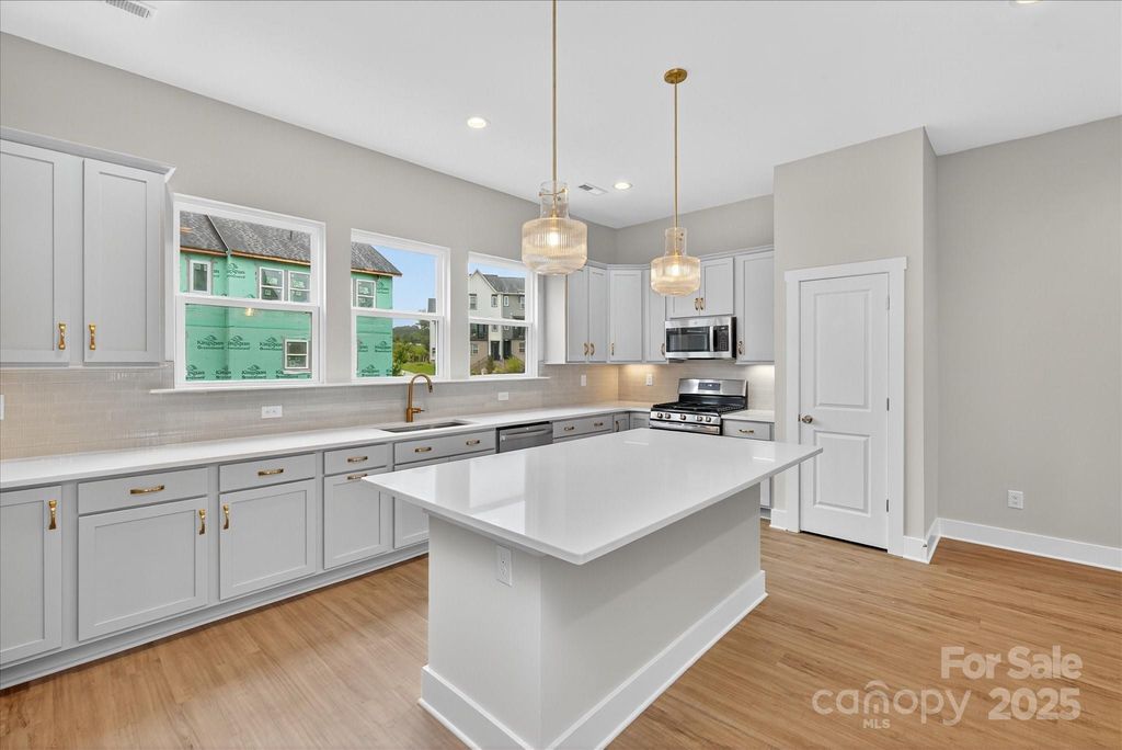 412 Nathaniel Way BRX0052, Charlotte, NC 28213