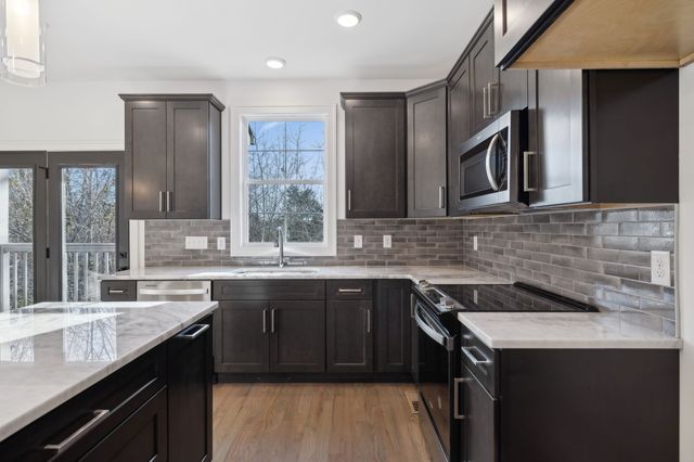 2109 Chadwell Retreat Dr, Madison, TN 37115