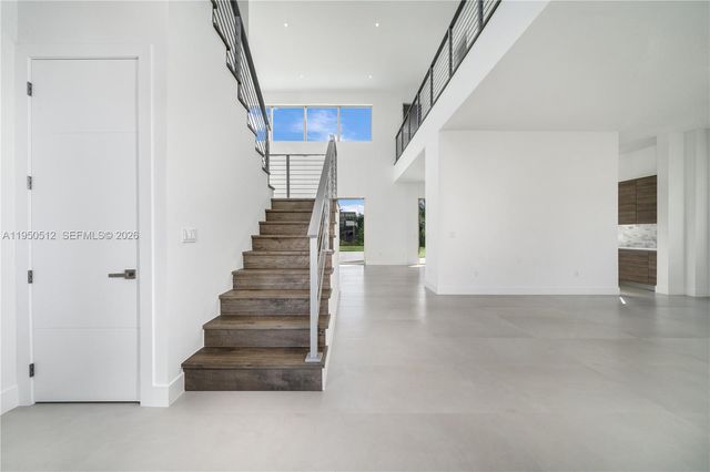 16720 N Botaniko Dr N, Weston, FL 33326