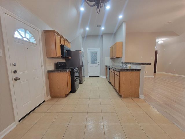 8935 Windfern Trace Drive, Houston, TX 77064