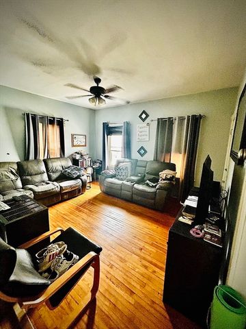 211 Vernon St 1, Worcester, MA 01604