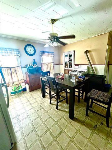 211 Vernon St 1, Worcester, MA 01604