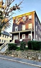 211 Vernon St 1, Worcester, MA 01604