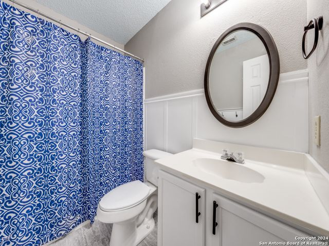 12127 BRANDING PT, Helotes, TX 78023