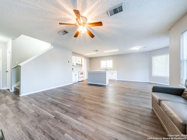 12127 BRANDING PT, Helotes, TX 78023