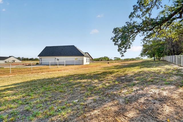 332 Jonny Boy Way, Springtown, TX 76082