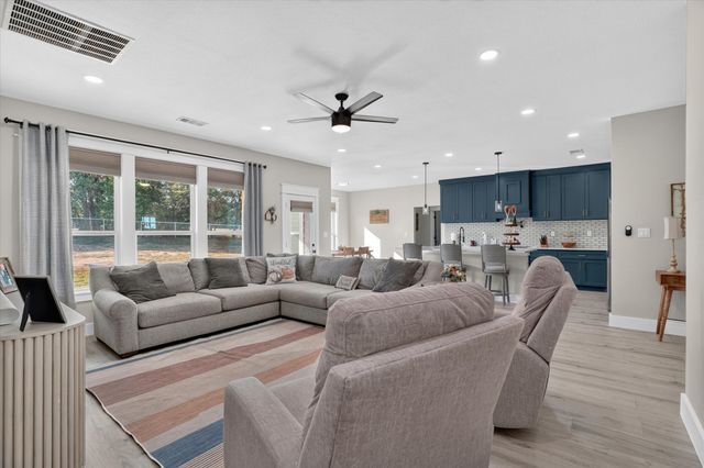 332 Jonny Boy Way, Springtown, TX 76082
