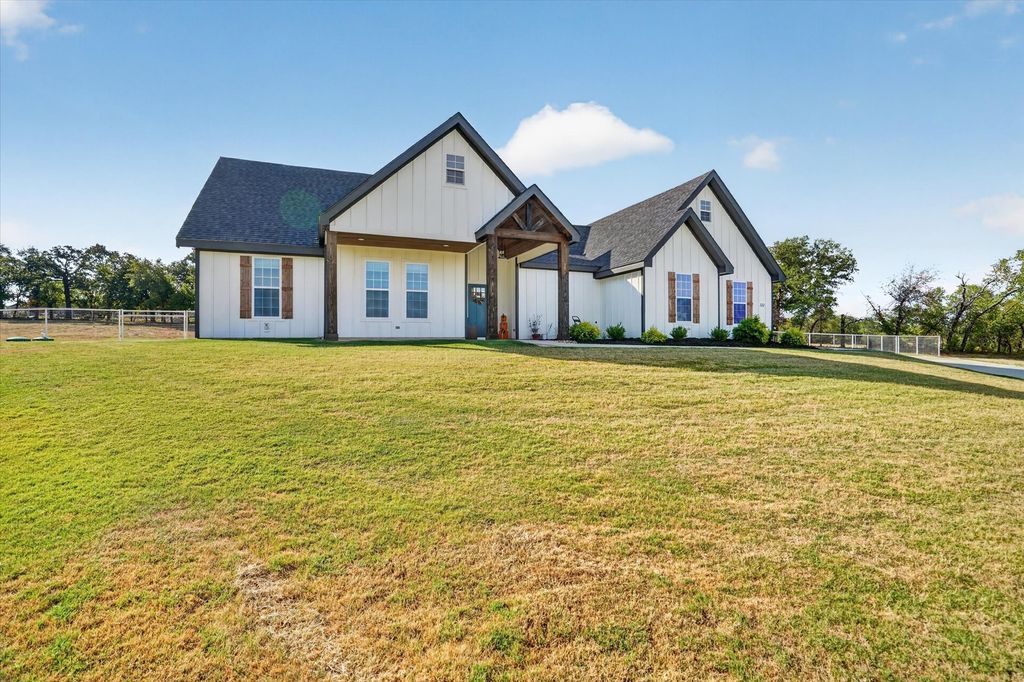 332 Jonny Boy Way, Springtown, TX 76082 — photo 4