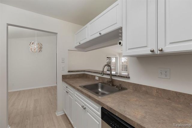 3462 Tremonte Cir N, Rochester, MI 48306