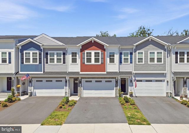 120 CHOKE CHERRY CT, Lake Frederick, VA 22630