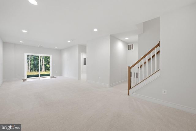 120 CHOKE CHERRY CT, Lake Frederick, VA 22630