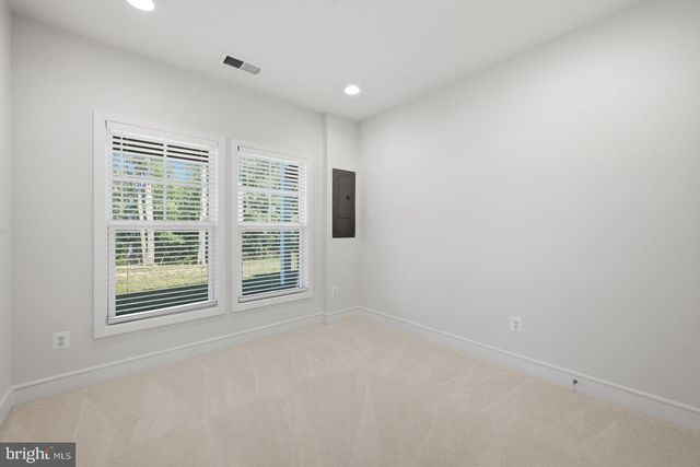 120 CHOKE CHERRY CT, Lake Frederick, VA 22630