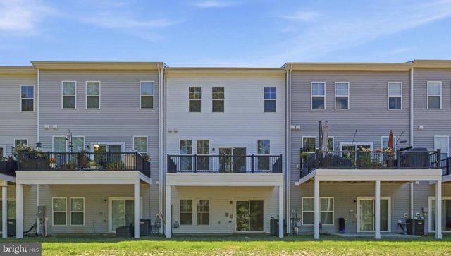 120 CHOKE CHERRY CT, Lake Frederick, VA 22630