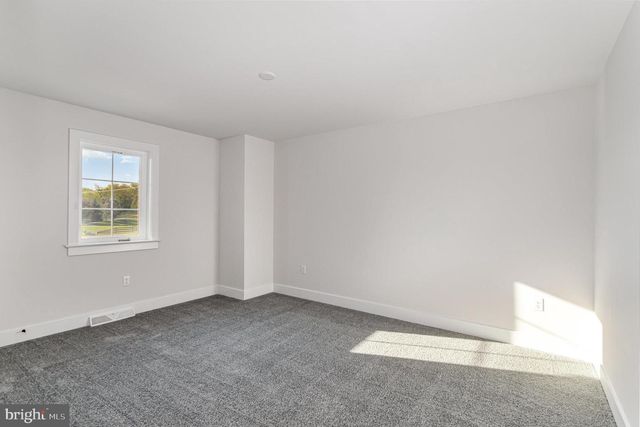 100 EAGLE PKWY, Elizabethtown, PA 17022