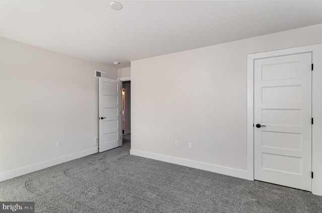 100 EAGLE PKWY, Elizabethtown, PA 17022