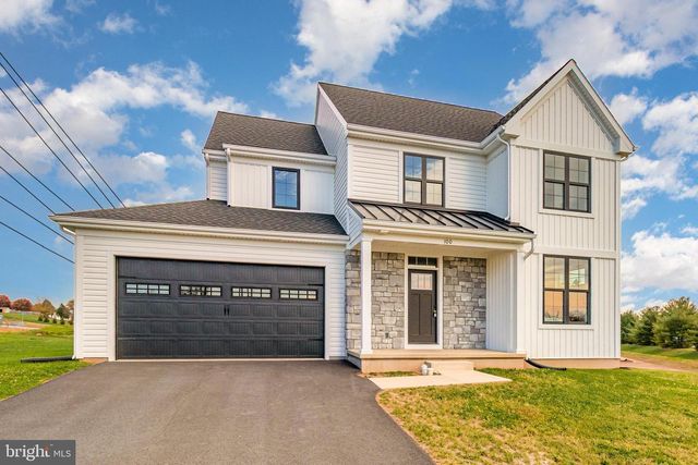 100 EAGLE PKWY, Elizabethtown, PA 17022