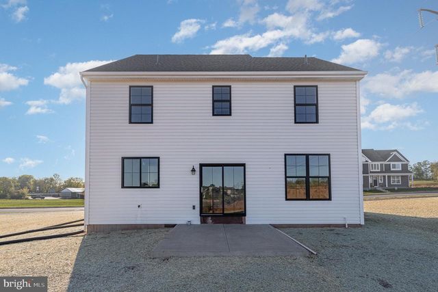 100 EAGLE PKWY, Elizabethtown, PA 17022