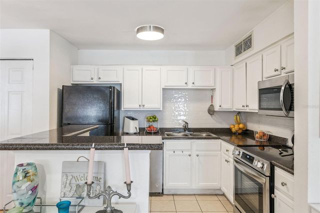 415 LAKEPOINTE DRIVE 103, Altamonte Springs, FL 32701