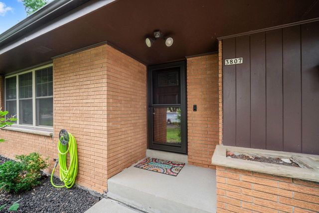 3807 W Birchwood AVENUE, Milwaukee, WI 53221