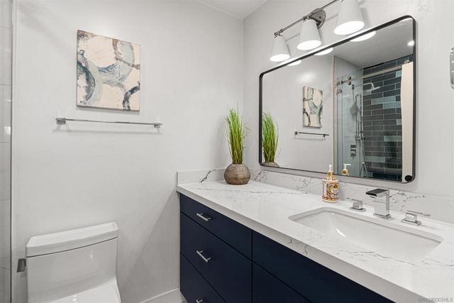 8308 Regents Rd 1F, San Diego, CA 92122